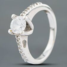 Pre-Owned 9ct White Gold Cubic Zirconia Shoulder Set Solitaire Ring 41102076