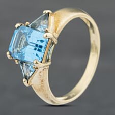 Pre-Owned 9ct Yellow Gold Blue Topaz Three Stone Ring 41102779