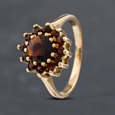 Pre-Owned Vintage 9ct Yellow Gold Stamped 9ct Garnet Round Cluster Ring 41102977