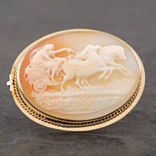 Pre-Owned 9ct Yellow Gold Cameo Oval Brooch 41131005