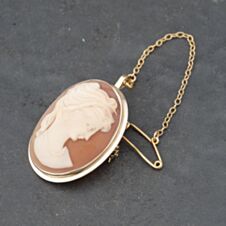 Pre-Owned Vintage Yellow Gold Cameo Oval Brooch 41131101