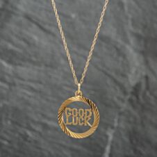 Pre-Owned 9ct Yellow Gold Round Good Luck Pendant & 22 Inch Prince Of Wales Chain 41141657