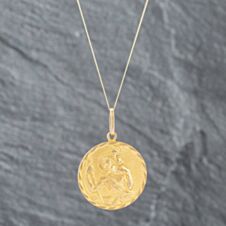 Pre-Owned 9ct Yellow Gold Round St Christopher Pendant & 18 Inch Curb Chain 41142018