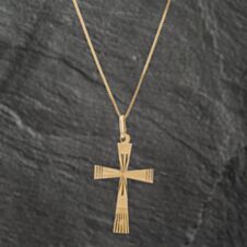 Pre-Owned Yellow Gold Large Engraved Cross Pendant & 18 Inch Box Chain 41142121