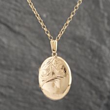 Pre-Owned 9ct Yellow Gold Oval Part Hand Engraved Locket Pendant & 20 Inch Belcher Chain 41142205