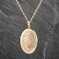 Pre-Owned 9ct Yellow Gold Large Hand Engraved Locket Pendant & 24 Inch Belcher Chain 41142208