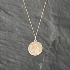Pre-Owned 9ct Yellow Gold Round St Christopher Pendant & 18 Inch Curb Chain 41142400