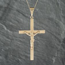 Pre-Owned 9ct Yellow Gold Large Crucifix Cross Pendant & 20 Inch Curb Chain 41142488