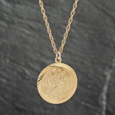 Pre-Owned 9ct Yellow Gold St Christopher Pendant & 21 Inch Prince Of Wales Chain 41142499