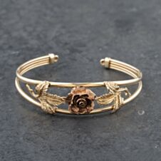 Pre-Owned 9ct Two Colour Gold Rose And Leaf Standard Cuff Bangle 41211332
