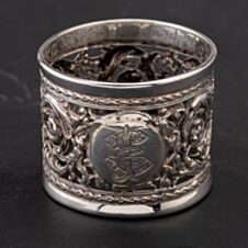Pre-Owned Vintage Fancy Patterned Open Work Napkin Ring 4126883