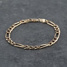 Pre-Owned 9ct Yellow Gold 6.5 Inch Figaro Chain Bracelet 41281566