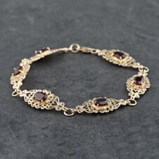 Pre-Owned 9ct Yellow Gold Garnet Set 7.5 Inch Bracelet 41281590
