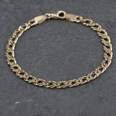 Pre-Owned 9ct Yellow Gold Double 7.25 Inch Curb Chain Bracelet 41281599