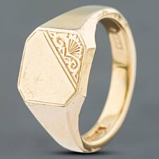 Pre-Owned 9ct Yellow Gold Half Engraved Octagonal Signet Ring 41341494