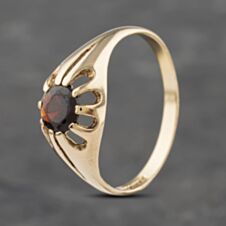 Pre-Owned 9ct Yellow Gold Garnet Claw Set Signet Ring 41341948