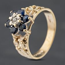 Pre-Owned Vintage 9ct Yellow Gold Sapphire & Brilliant Cut Diamond Flower Design Bark Effect Patterned Shoulders Cluster Ring 41382695