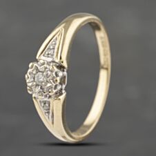 Pre-Owned 9ct Yellow Gold 0.05ct Diamond Shoulder Set Solitaire Ring 41383174