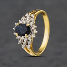 Pre-Owned 18ct Yellow Gold Sapphire & Brilliant Cut Diamond Oval Cluster Ring 41481766