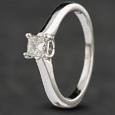 Pre-Owned Platinum 0.27ct Princess Cut Diamond Solitaire Ring 4148283