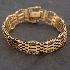 Pre-Owned 9ct Yellow Gold Four Bar 6.5 Inch Gate Bracelet 41531030