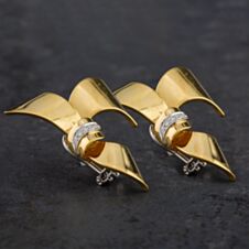 Pre-Owned 18ct Yellow Gold Diamond Bow Shaped Stud Earrings 4165492
