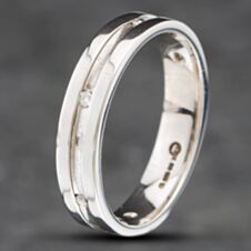Pre-Owned 18ct Two Colour Gold Brilliant Cut Diamond Set 4mm Wedding Ring 41871075
