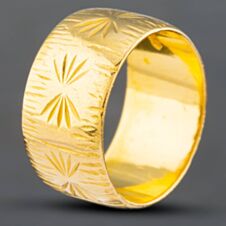 Pre-Owned Vintage 22ct Yellow Gold 9.5mm Patterned Wedding Ring 41871228