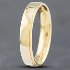 Pre-Owned 14ct Yellow Gold Line Edged 4mm Patterned Wedding Ring 41871254