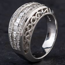 Pre-Owned 18ct White Gold Diamond Three Row Graduated Band Fancy Ring 4312046