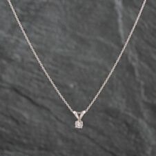 Pre-Owned White Gold 0.20ct Brilliant Cut Diamond Pendant & 18 Inch Trace Chain 4314194
