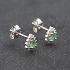Pre-Owned 9ct White Gold 0.26ct Emerald & Diamond Teardrop Cluster 7.2mm Stud Earrings 43171284