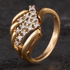 Pre-Owned 9ct Yellow Gold Diamond Cross Over Cluster Ring 4328706