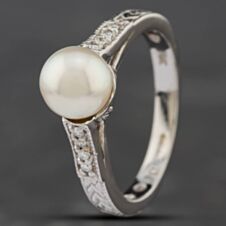 Pre-Owned 14ct White Gold Cultured Pearl & Brilliant Cut Diamond Dress Ring 43441000