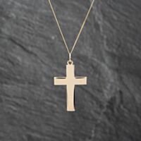 Pre-Owned 9ct Yellow Gold Plain Cross Pendant & 18 Inch Curb Chain 43141275