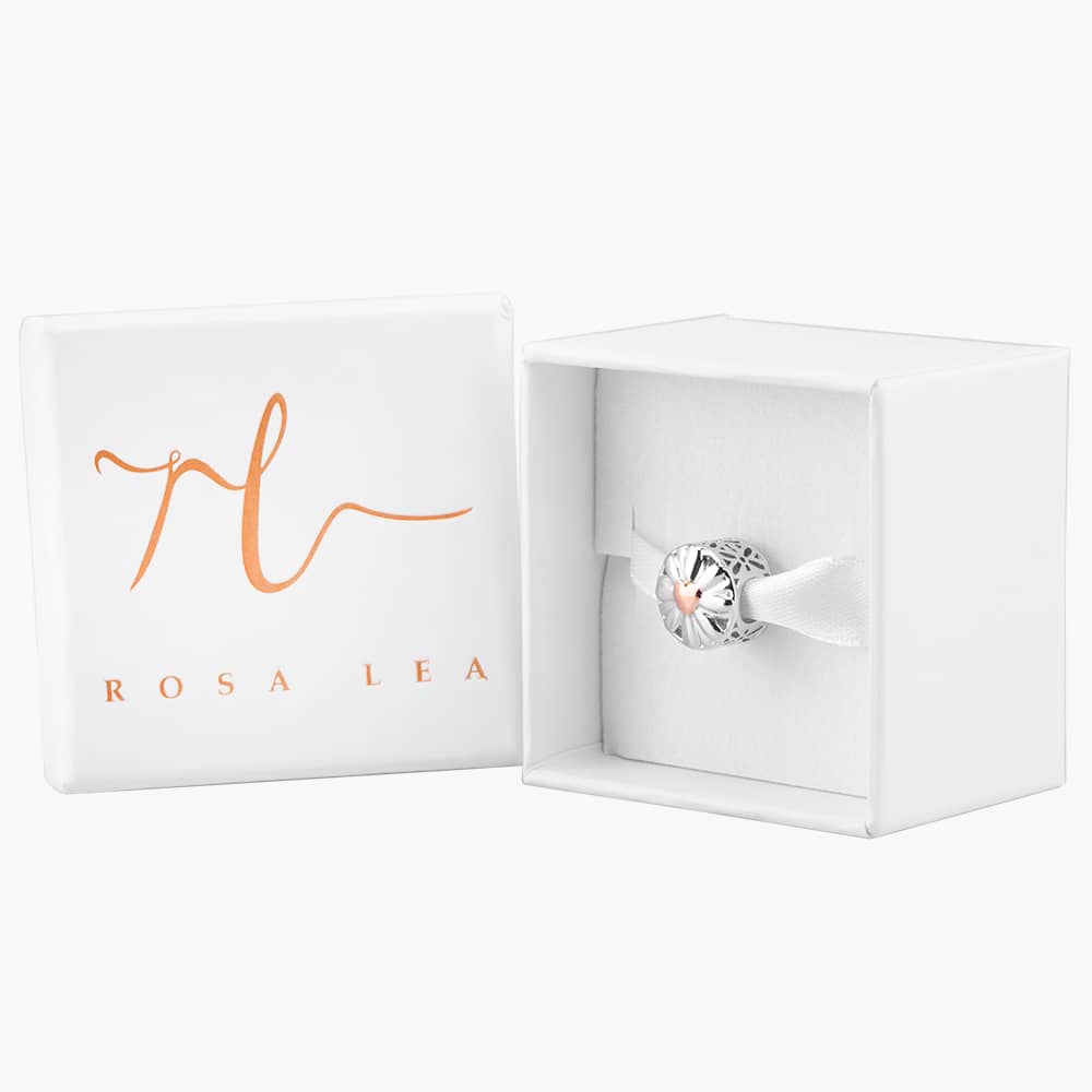 Rosa Lea Geometric Flower Charm AM-2THB014406