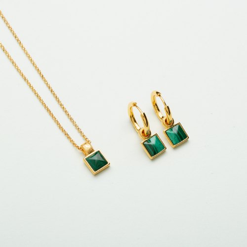 Malachite_Jewellery_Style_Guide_mismatch_and_contrast