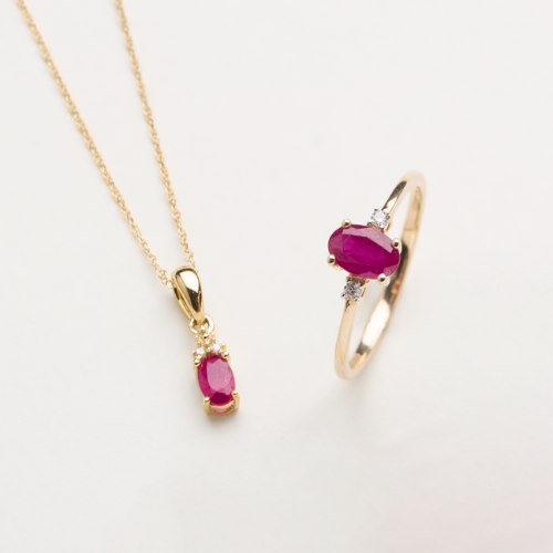 Ruby_Birthstone_Jewellery_July