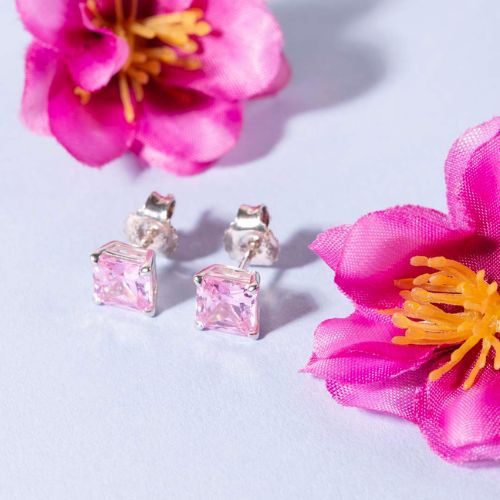 Tips for Choosing Coloured Stone Jewellery