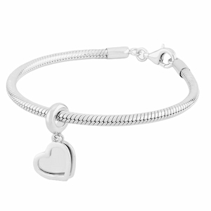 Rosa Lea Charm Bracelet With Heart Charm Must Have